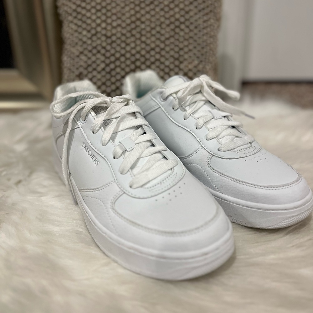 Skechers Sport Court women’s  White Sneakers